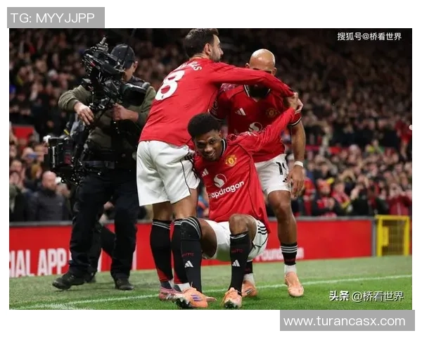 互捅局! 曼联4-4伯恩茅斯 B费任意球+传射樱桃屡次疑似手球未判